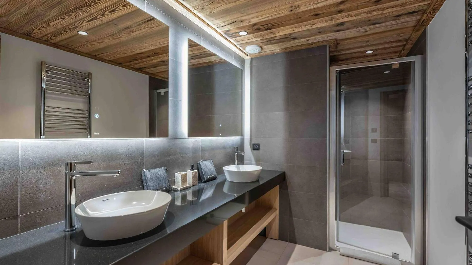 Duplex moderne proche pistes avec parking à Courchevel - FR-1-562-87 Lägenhet